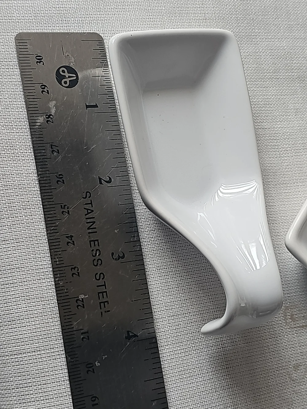 New Sur La Table White Ceramic Appetizer Taster Spoon, Set of 4